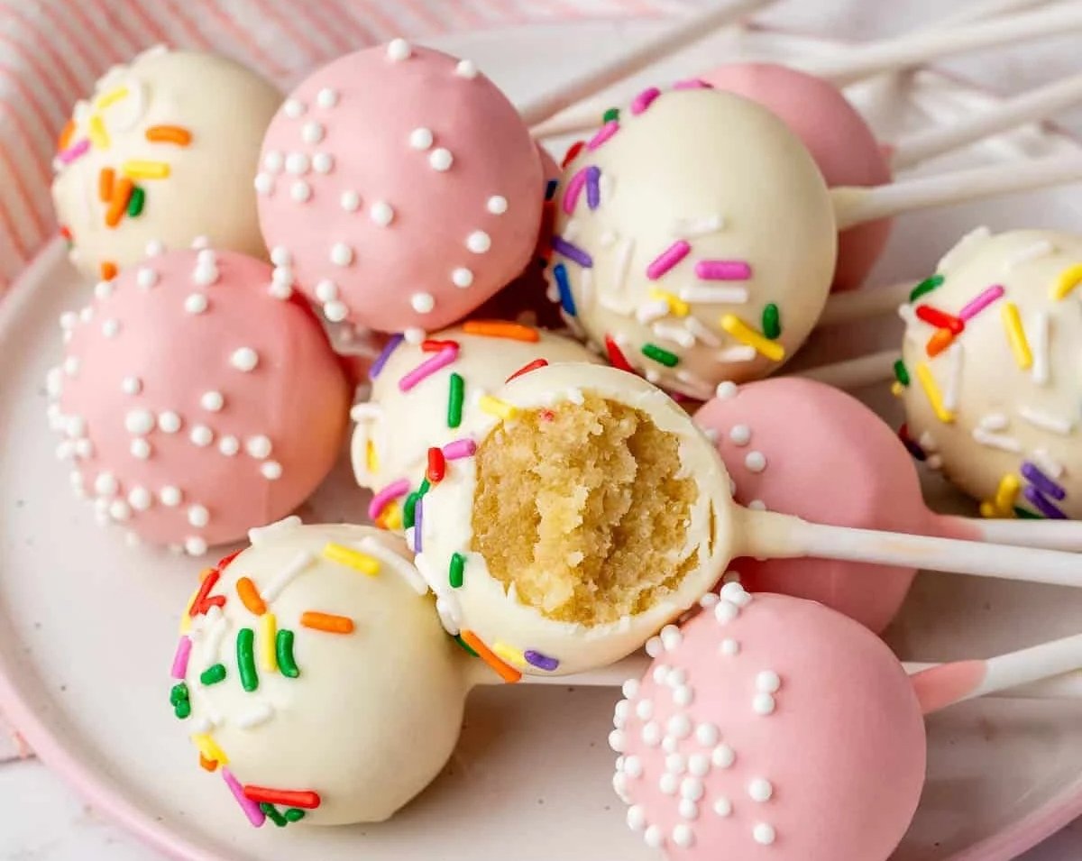 Easy Cake Pops Recipe and Cake Pop Flavor Ideas top view