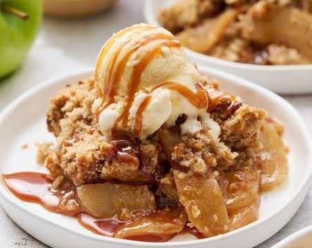Easy Cinnamon Apple Crisp Bars with Salted Caramel suggested serving