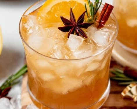 Spiced Maple Fig Bourbon Sour is the best fall drink suggested serving